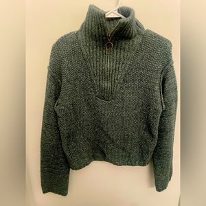 Universal Thread XS Quarter Zip Sweater. Great for Fall and Winter for layering